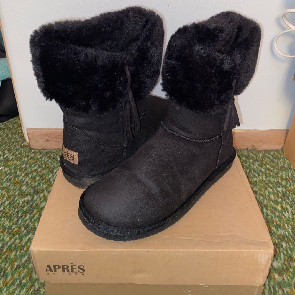 Laila V tassel boots, all black, size 8